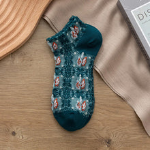 Load image into Gallery viewer, Vintage Embossed Cotton Socks