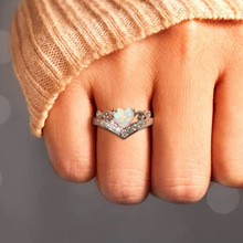 Load image into Gallery viewer, Opal Heart Ring