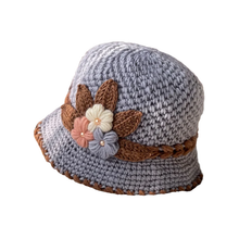 Load image into Gallery viewer, French Thicken Women&#39;s Flowers Knitted Woolen Hat