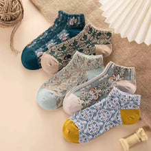 Load image into Gallery viewer, Vintage Embossed Cotton Socks