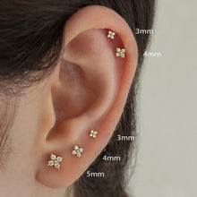 Load image into Gallery viewer, Mini Flower Stud Earrings