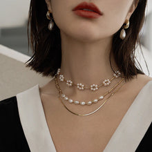 Load image into Gallery viewer, Flower Pearl Necklace