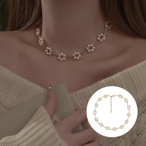 Flower Pearl Necklace