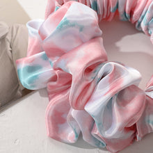 Load image into Gallery viewer, Heatless Hair Curling Double Scrunchie