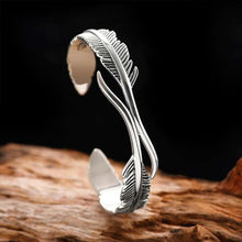 Load image into Gallery viewer, Silver Feather Bracelet