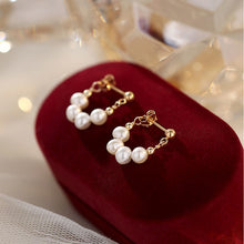 Load image into Gallery viewer, Elegant Pearl Earrings