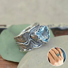 Load image into Gallery viewer, Blue Topaz Silver Ring